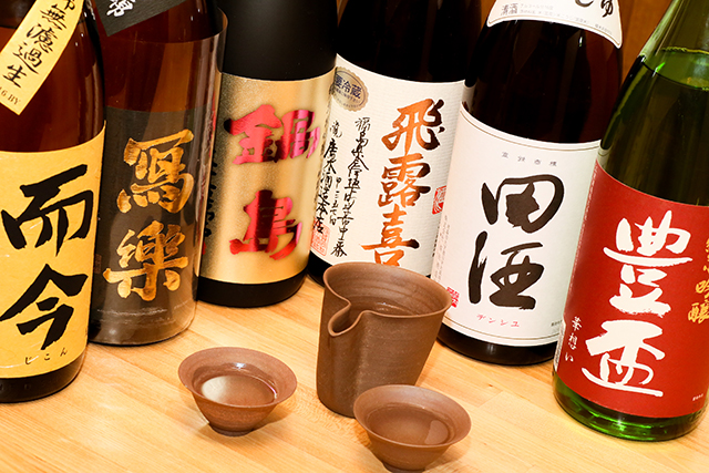 常時15種類以上の日本酒をご用意